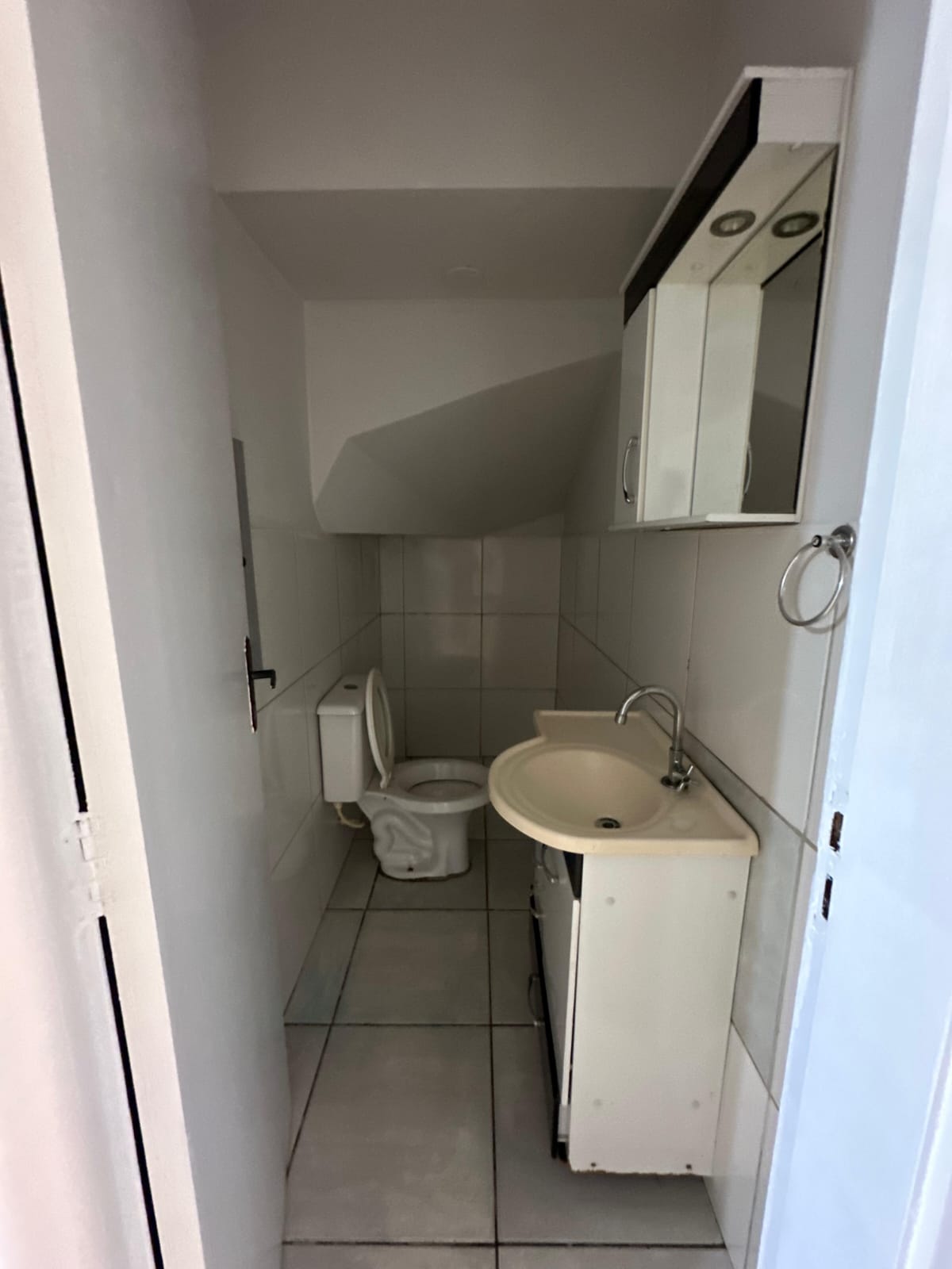 SOBRADOS 3 QUARTOS EM UVARANAS / PONTA GROSSA