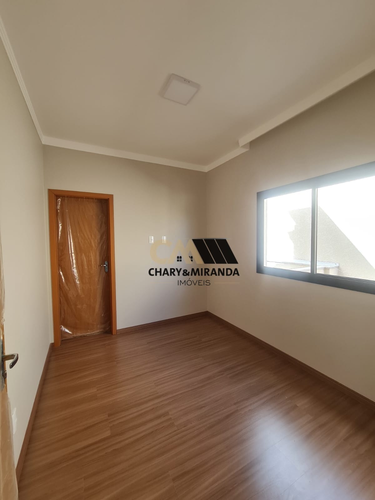 SOBRADOS 3 QUARTOS NO JARDIM CARVALHO/ PONTA GROSSA