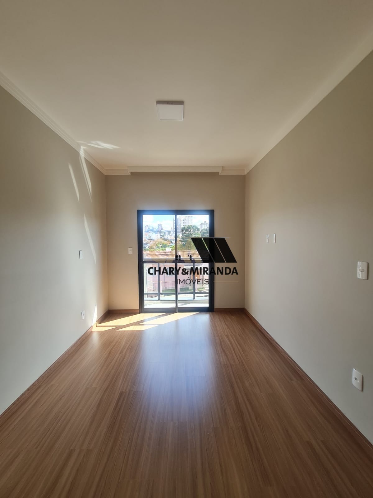 SOBRADOS 3 QUARTOS NO JARDIM CARVALHO/ PONTA GROSSA