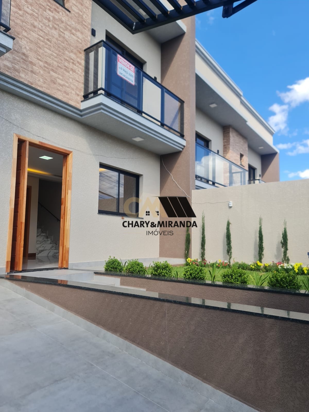 SOBRADOS 3 QUARTOS NO JARDIM CARVALHO/ PONTA GROSSA