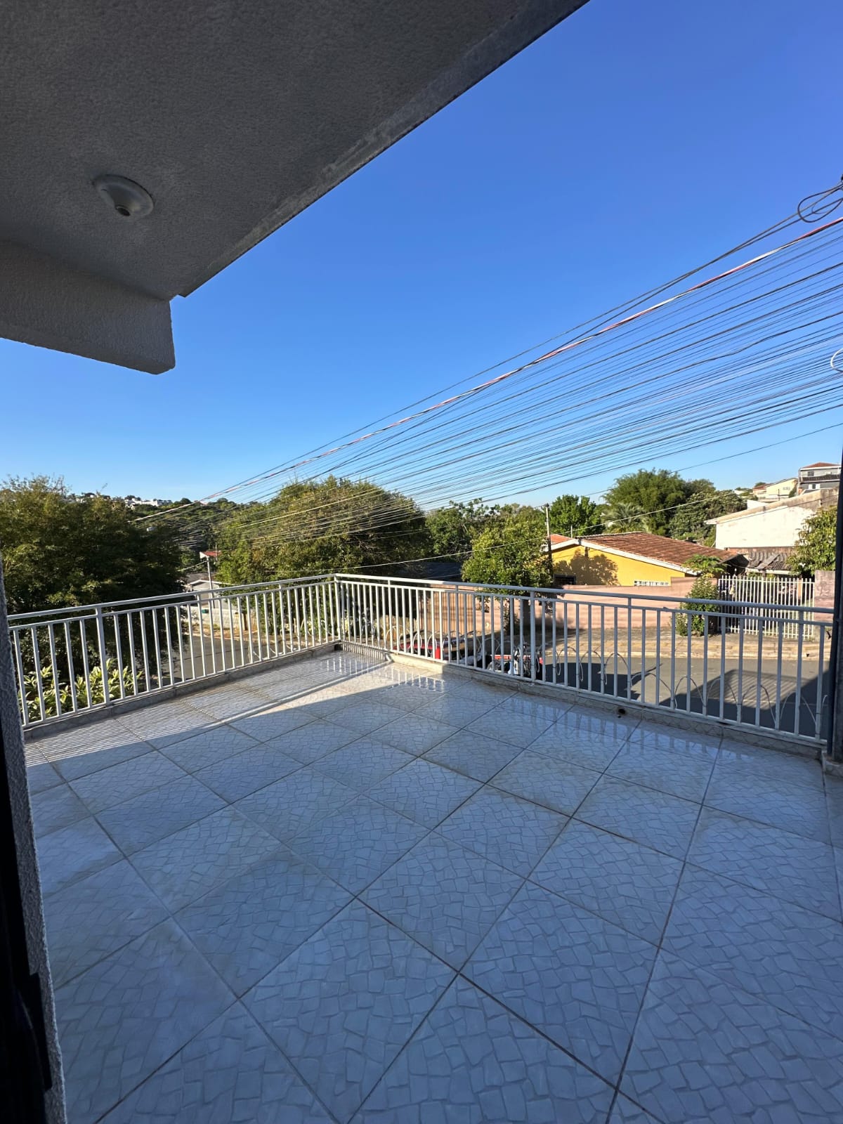 SOBRADOS 3 QUARTOS EM UVARANAS / PONTA GROSSA