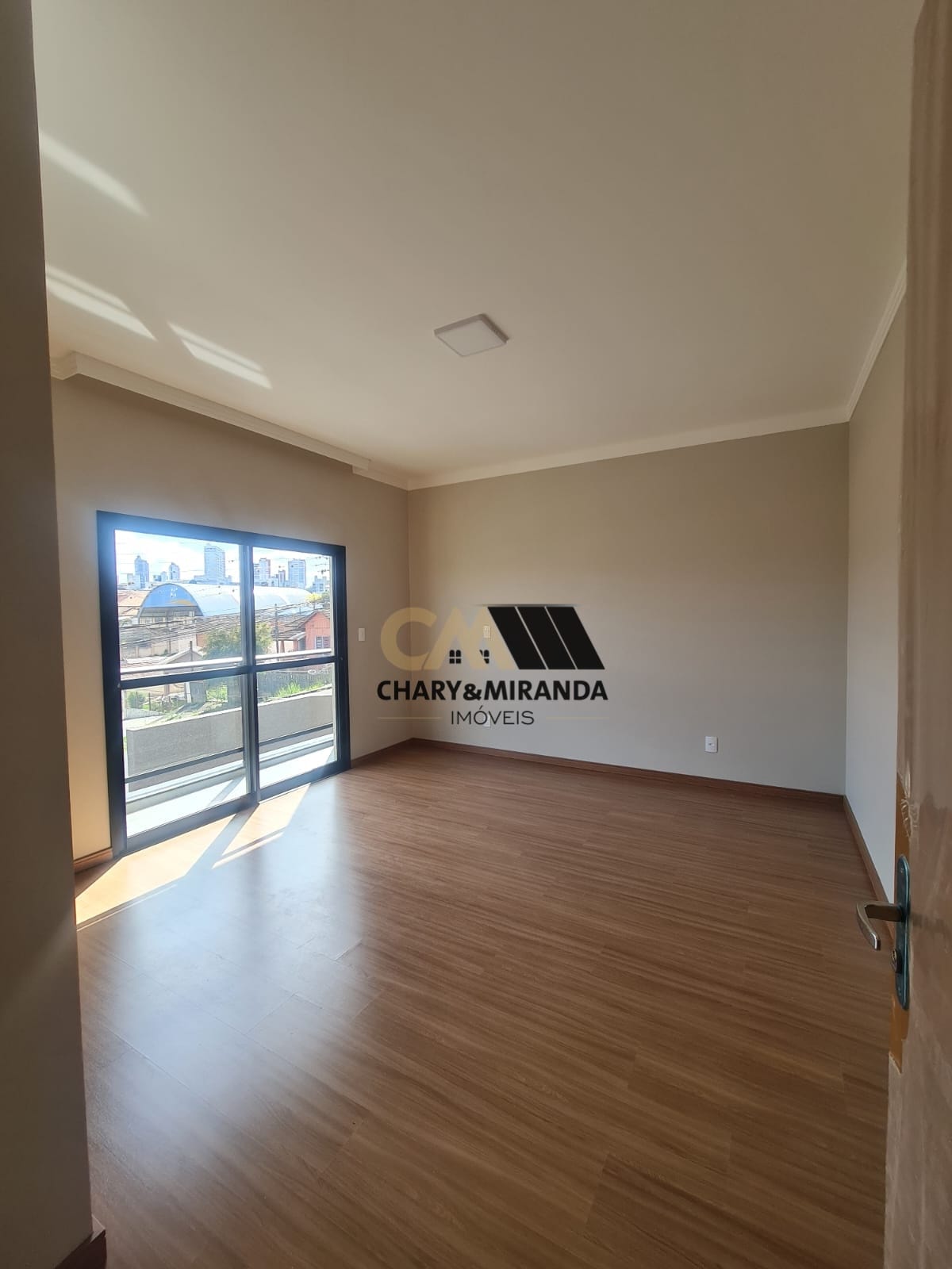 SOBRADOS 3 QUARTOS NO JARDIM CARVALHO/ PONTA GROSSA