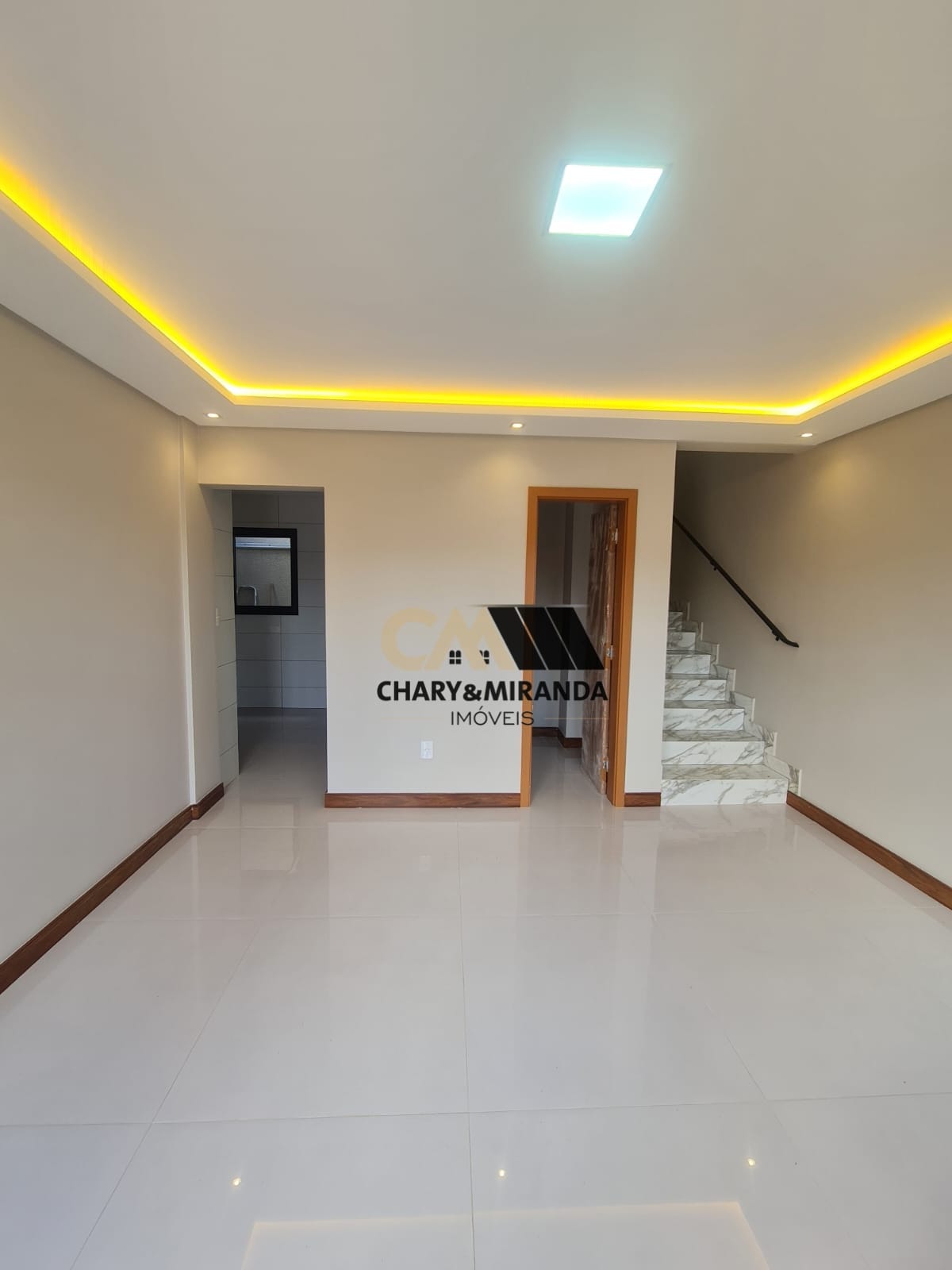 SOBRADOS 3 QUARTOS NO JARDIM CARVALHO/ PONTA GROSSA